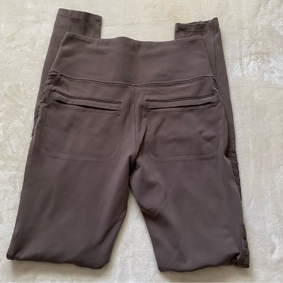 SOLD Athleta Leggings - Picture 7 of 8